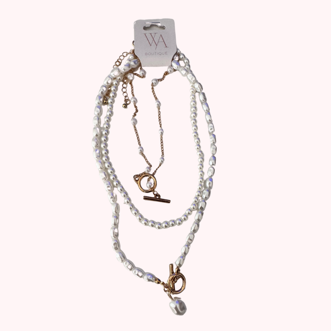 Multilayer Pearl Pendant Necklace