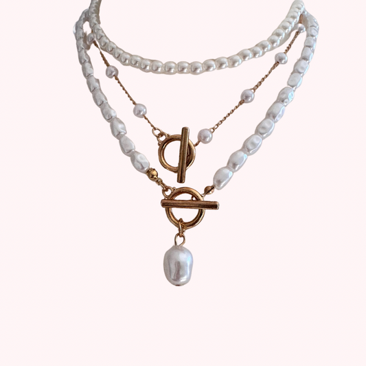 Multilayer Pearl Pendant Necklace