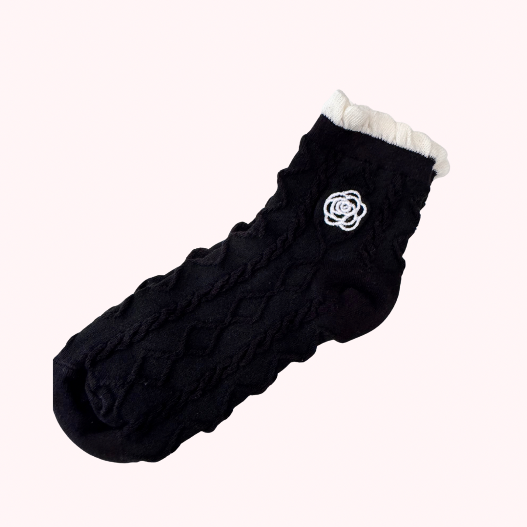 Embroidered Flower Middle Women Socks